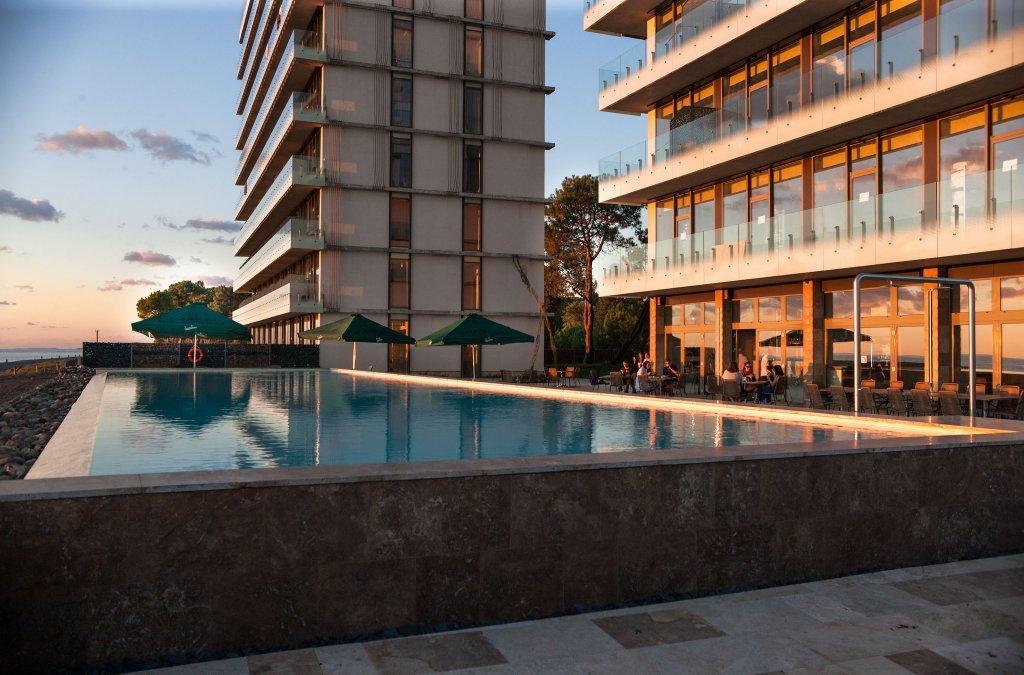 Slide Miramare Beach Resort Kobuleti